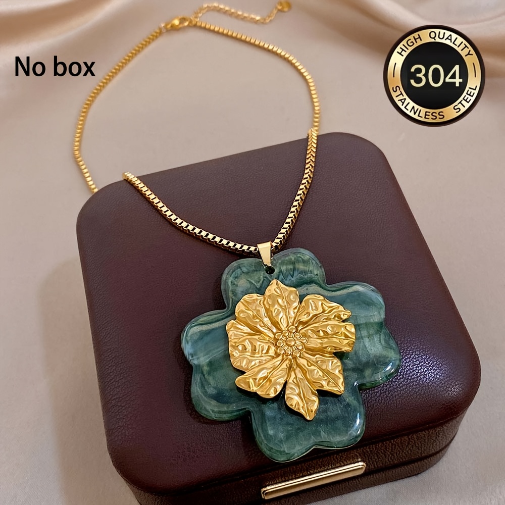 Golden Marble-Patterned Relief Flower Pendant Necklace, Unisex Gift